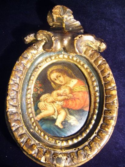 null Ecole française XVIIIème siècle "Vierge à l'Enfant" d'après Raphael. Huile sur...