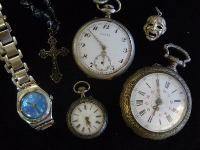null Lot composé de 3 montres de poche dont deux en argent, 1 chapelet, 1 pendentif,...