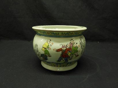 ASIE Cache-pot en porcelaine. Chine, XXe siècle