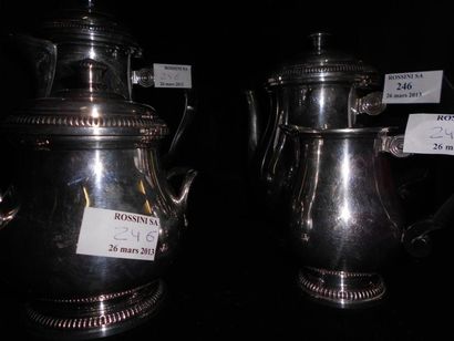 null Service à thé /café en métal argenté de la maison St MEDARD. Cafetière, théière,...