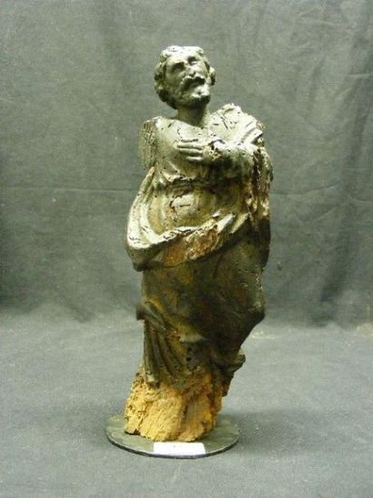 null Saint Jean de calvaire en bois sculpté du XVIIe siècle. Le Saint regarde vers...