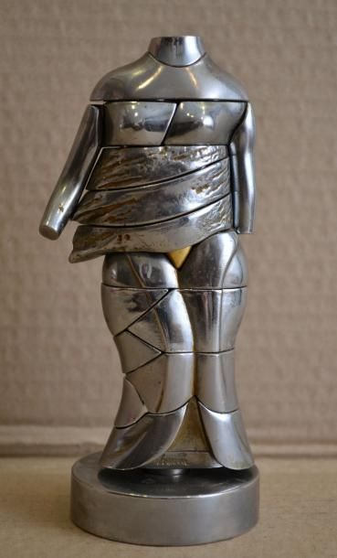 MIGUEL BERROCAL Mini cariatide Sculpture démontable en métal chromé et partiellement...