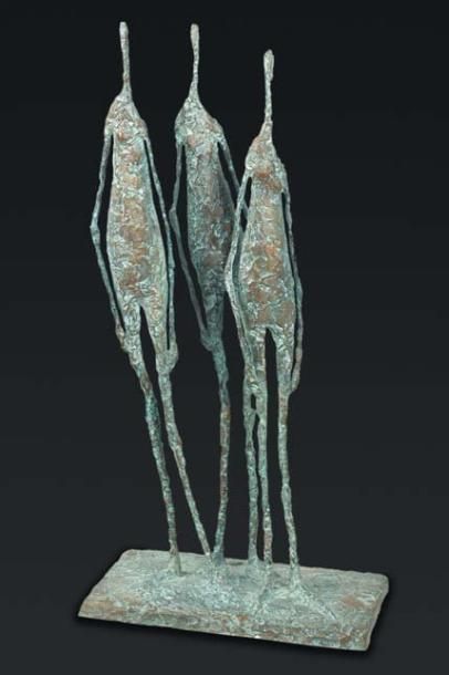 Pierre YERMIA Trois figures, 2003 Groupe en bronze à patine antique, signé sur la...