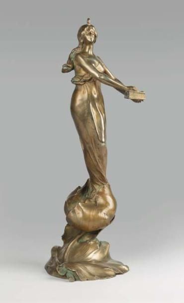 Maurice BOUVAL Femme fleur Bronze doré (frottements et oxydations), fonte d'édition...