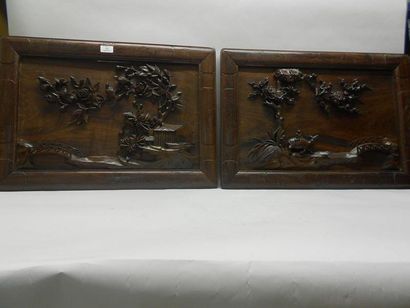 ASIE Deux panneaux en bois sculptés. Chine du sud. Dim.: 67 x 47cm