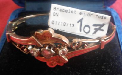 Bracelet en or rose 14ct avec 2 diamants...