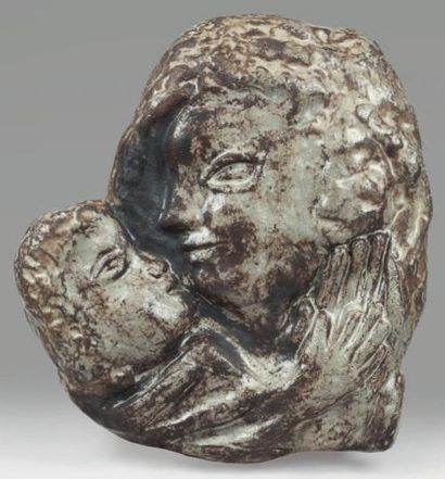 LE MURIER - Atelier RAYNAUD Gustave (1915 -1972) Sculpture en bas-relief représentant...
