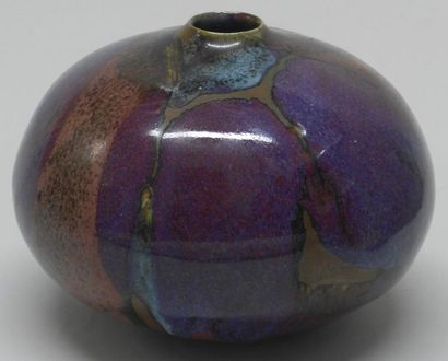 LONGCHAMPS Anne (XXe siècle) Vase boule, 1992. Grès, signature et date manuscrites...