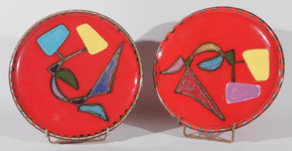 CERENNE - Atelier (1943 -1980) Lot de deux assiettes de Pierre RINAUDO à décor abstrait....