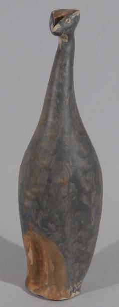 AGARD Jules (1905 -1986) Vase sculpture d'oiseau. Terre de Vallauris, signature manuscrite...