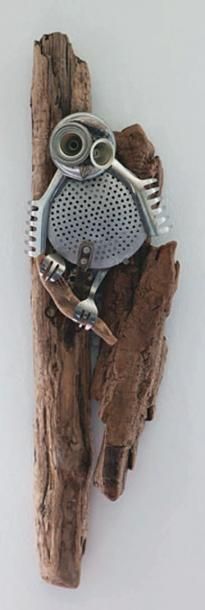 BLANQUET Audrey, née en 1975 Petite chouette, 2008 Sculpture en bois flotté et matériaux...