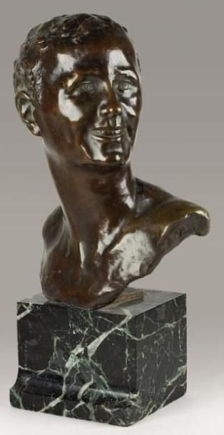 PINA Alfredo, 1883-1966 Buste d'homme tête vers la droite Bronze à patine médaille...