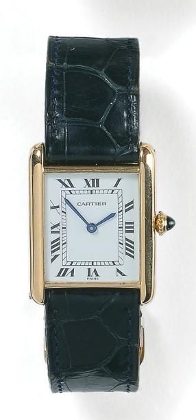 CARTIER Modèle Louis Cartier Tank Montre en or jaune, boîtier rectangulaire (23 x30mm)....