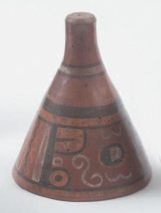 null Vase conique à beau décor géométrique polychrome. NAZCA (Pérou) 200 / 600 ap....