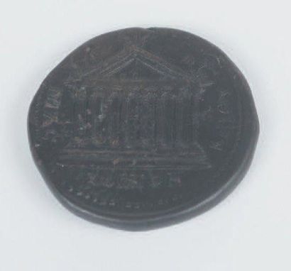ROME. HADRIEN. (117-138) Grand bronze colonial de Bithynie (KOINON BEIOYNIAC) au...