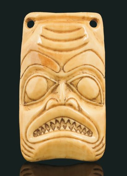 null Amulette de chaman en ivoire. TSIMSHIAN ou HAÏDA, COLOMBIE BRITANNIQUE, côte...