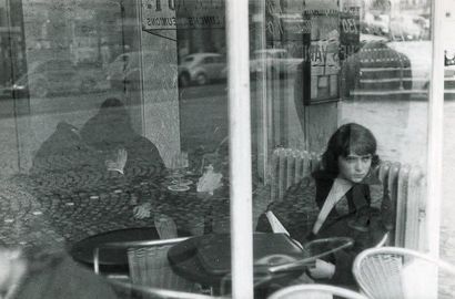 IZIS (Israëlis Bidermanas, dit) 1911-1980 A la terrasse d'un café, boulevard Saint-Germain,...