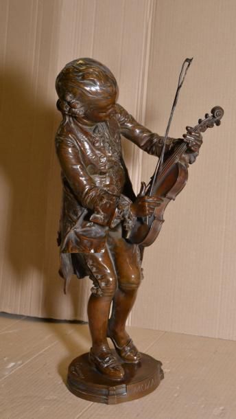 Louis Ernest BARRIAS Mozart enfant au violon Bronze à patine brune (quelques frottements,...