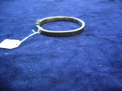 null Bracelet ruban articulé de forme ovale frises de grecques sur fond niellé Autriche...