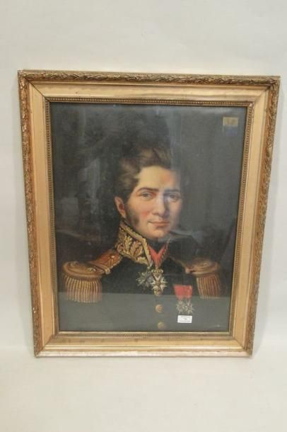 École Française du XIXe siècle Portrait en buste d'officier Huile sur toile Armoiries...