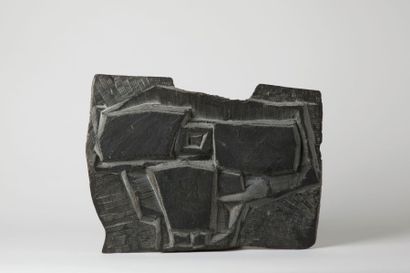 null UBAC Raoul, 1910-1985,

Sans titre, 

bas-relief sculpté en ardoise de forme...