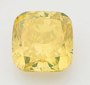 null Diamant non monté de taille coussin pesant 7,71 cts de couleur Natural Fancy...