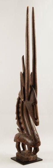 null Tyi Wara Cimier antilope Bamana, Mali, XXème siècle. H.: 96 cm.