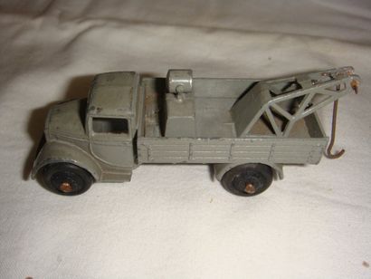 null DINKY TOYS GRANDE BRETAGNE CAMION MILITAIRE GRIS Etat: EU