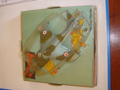 null DINKY TOYS GRANDE BRETAGNE 722 AVION HAWKER HARRIER CAMOUFLAGE Etat: N+B