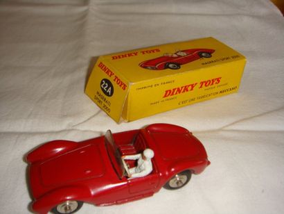 null DINKY TOYS France 22 A VOITURE MASERATI SPORT 2000 ROUGE Etat: N+B