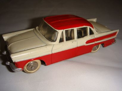 null DINKY TOYS France 24 K VOITURE SIMCA CHAMBORD BEIGE ROUGE Etat: BE