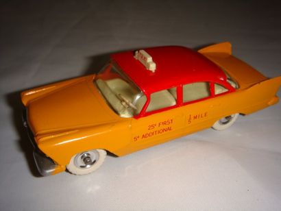 null DINKY TOYS GRANDE BRETAGNE 265/266 VOITURE PLYMOUTH PLAZA TAXI ORANGE ROUGE...