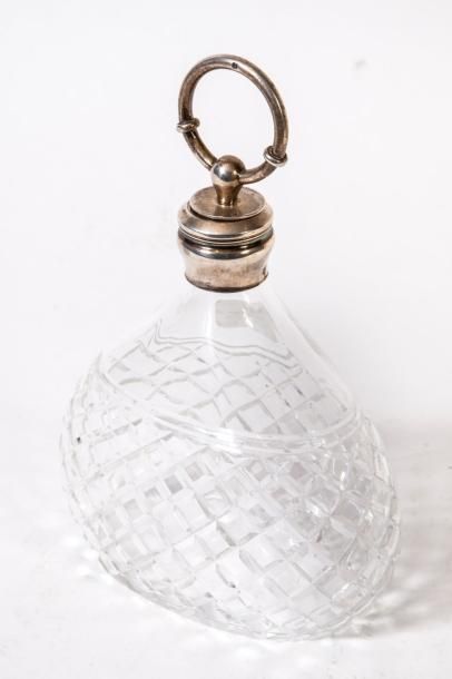 HERMES Paris Flacon à cognac en cristal pointe de diamant, monture et prise de bouchon...