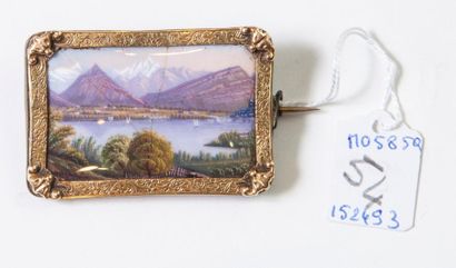 null Broche rectangulaire ornée d'une miniature sur porcelaine représentant le lac...