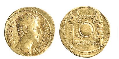 ROME, Auguste (27 - 14 après). Auréus à la tête de l'empereur. R / Bouclier inscrit...