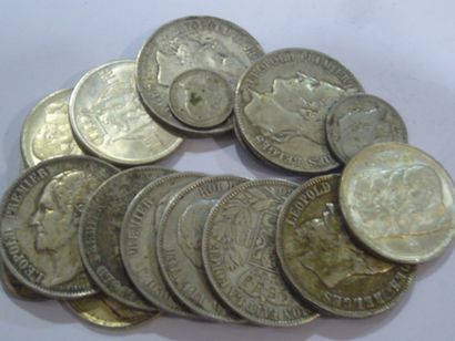 null BELGIQUE. Lot de 19 monnaies d'argent dont 8 écus de 54 f. 19e siècle, quatre...