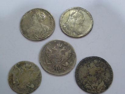 null RUSSIE. Lot de 5 roubles d'argent : 2 pour Catherine I (1726), un d'Anna (1734),...