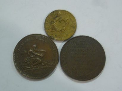 null REVOLUTION. Trois bronzes de 1792 et 1793 : Monnerons de 5 sols au Pacte Fédératif...