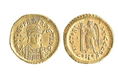BYZANCE, LéonI (457 - 474) Solidus de Constantinople. R / Ange tenant une longue...