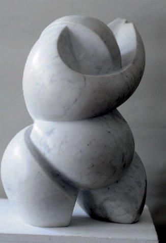 MAUD (née en 1949) Porinetia (danseuse de tamure) Sculpture en taille directe, signée...