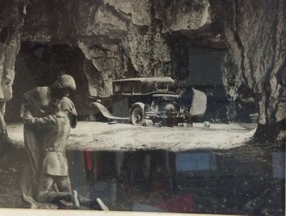 JAHAN Pierre (1909-2003) Dans la grotte Photomontage, signé en bas à droite, 21x29...