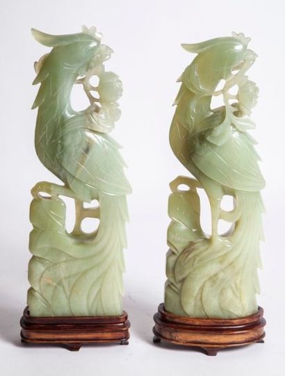 null Paire d'oiseaux branchés en jadéite. Chine, XXème siècle