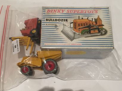 DINKY TOYS France - DINKY TOYS Angleterre Chariot à fourche budlldozer (bo)
- Muir...