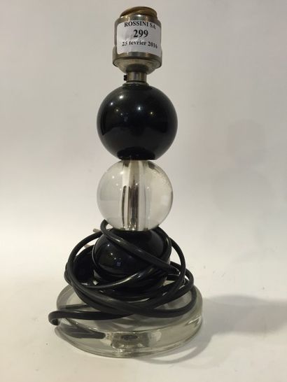 null Pied de lampe composé de deux boules en verre teintées noir et une transparente...
