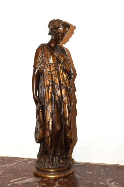 CLÉSINGER Jean-Baptiste, 1814-1883 Sapho, 

bronze à patine brune (manques à la lyre,...