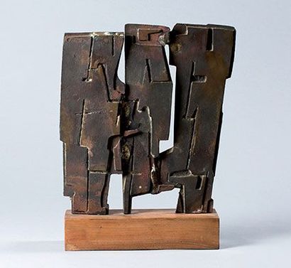 CONSAGRA Pietro, 1920-2005 
Sans titre, 1957
Sculpture en bronze soudé et patiné...