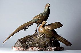 LAVROFF Georges, 1895-1991 
Couple de faisans
Groupe en bronze à patine naturaliste...