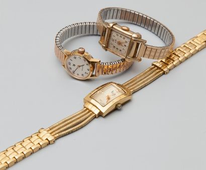 LIP 
Lot de trois montres en métal doré