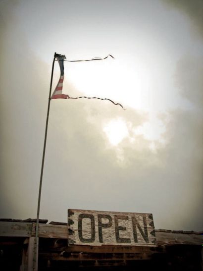 COLLIN Sylvain (né en 1973) Open, 2007
Photographie, tirage sur papier RC.
30x21...