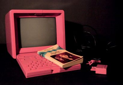 MARTINEZ Sandra (née en 1972) Minitel rose, 2014
Technique mixte.
43x25x23 cm.